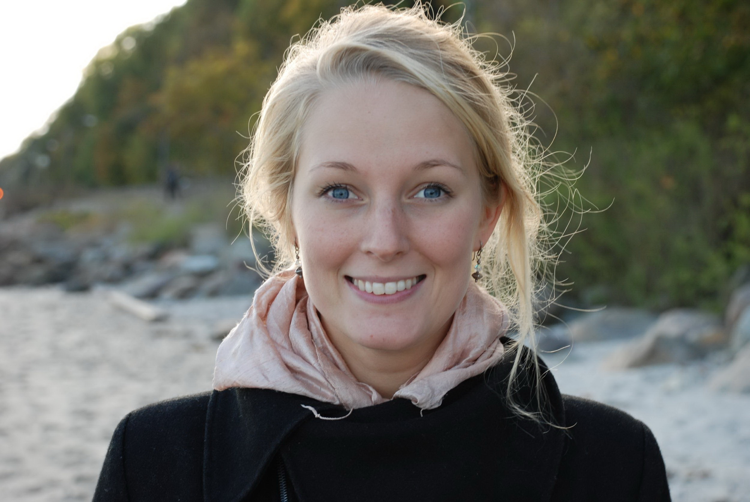 You are currently viewing Anonyme la Voisine Fantôme : Ma Nuit Sauvage sur le Palier du Manoir