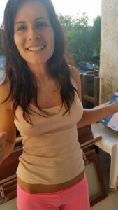 Read more about the article Anonyme, la Voisine Secrète : Ma Baise Risquée au Palier du Troisième Étage