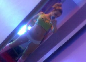 Read more about the article Confession d’Anonyme : Ma Baise Sauvage avec Arturo, Mon Voisin de Palier