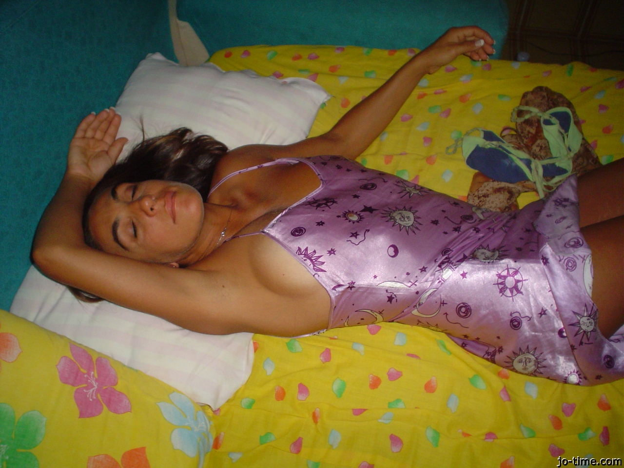 Read more about the article Le Secret du Palier : Ma Baise Risquée avec le Voisin d’en Face