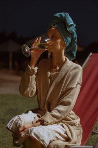 Read more about the article Ma nuit de baise sauvage avec le détective du palier