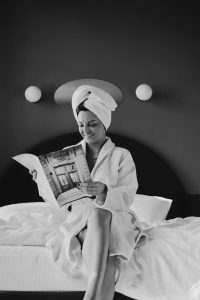 Read more about the article Anonyme, la voisine secrète : ma baise risquée au palier de l’hôtel romain