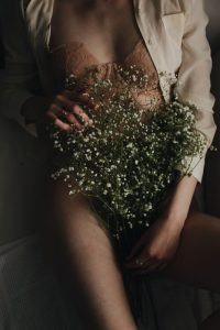 Read more about the article Le Frisson du Palier : Ma Baise Secrète avec le Voisin du Quatrième