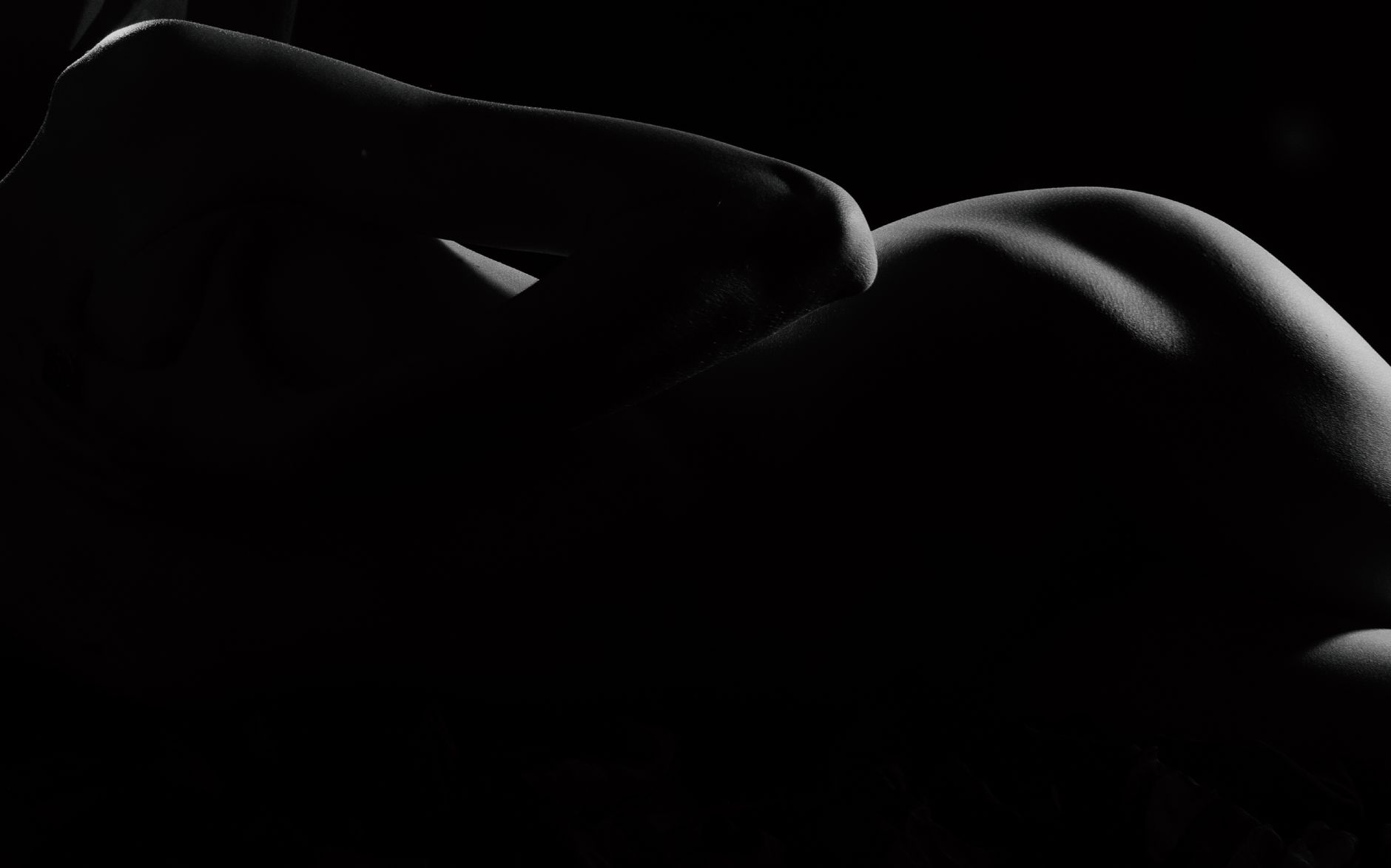 Read more about the article Confessions d’Anonyme : ma baise risquée avec le voisin du palier à Cannes